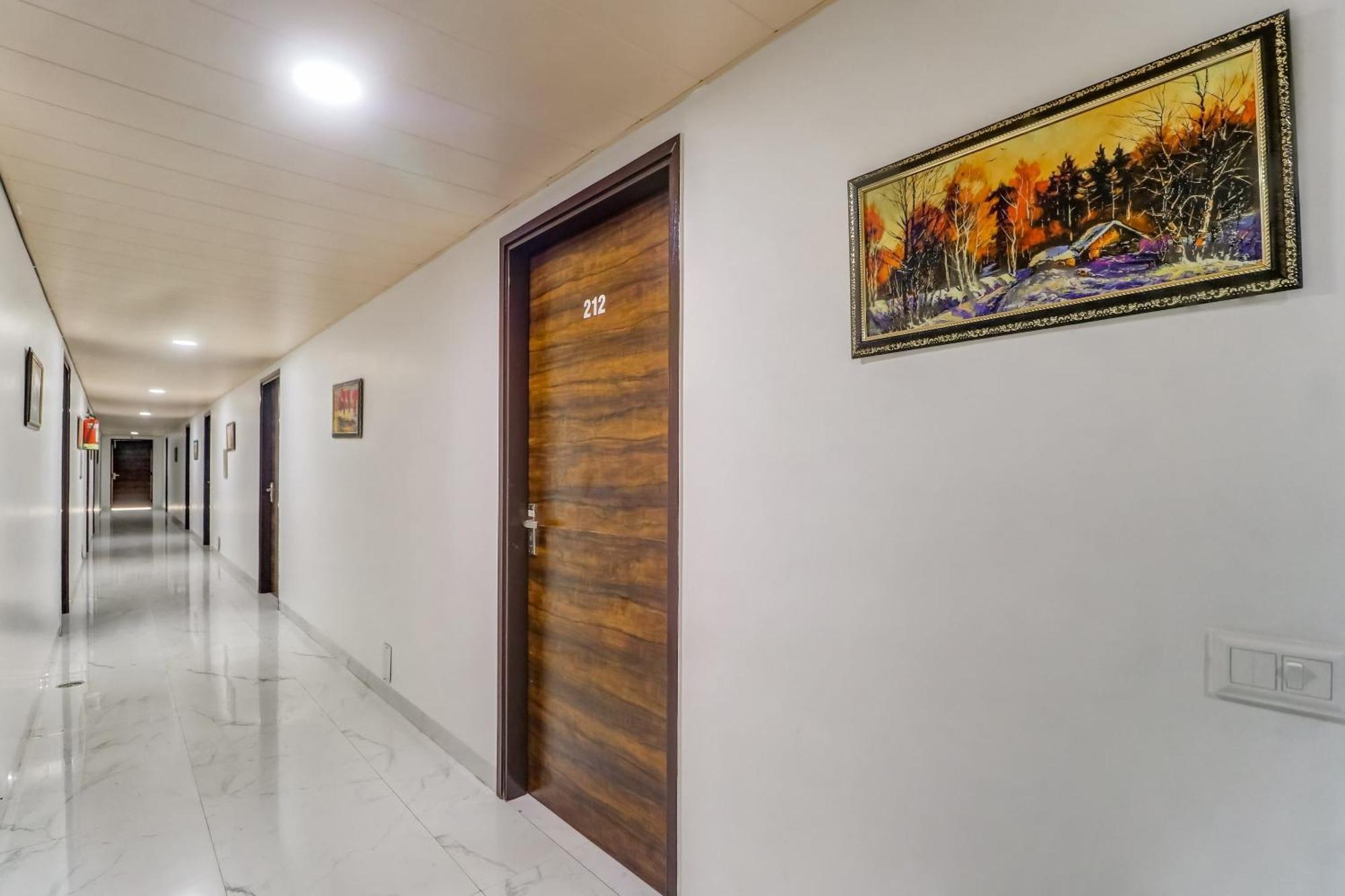 Townhouse Hotel Ludhiana Exterior photo